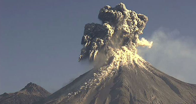 Spektakularni prizor erupcije vulkana (4’2’