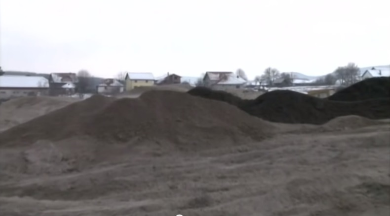 Na deponiji u blizini Kragujevca se nalazi kancerogeni otpad - tvrde meštani