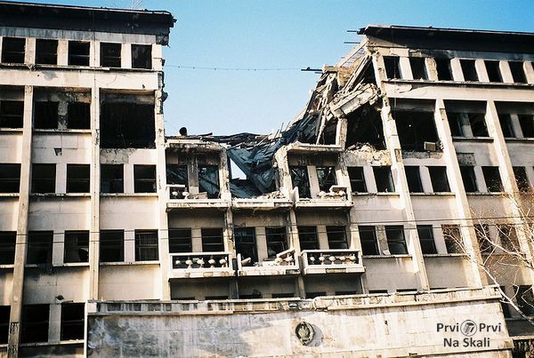 PRVI PRVI NA SKALI Hronologija NATO bombardovanja SRJ 29. mart 1999. Zgrada MUP-a