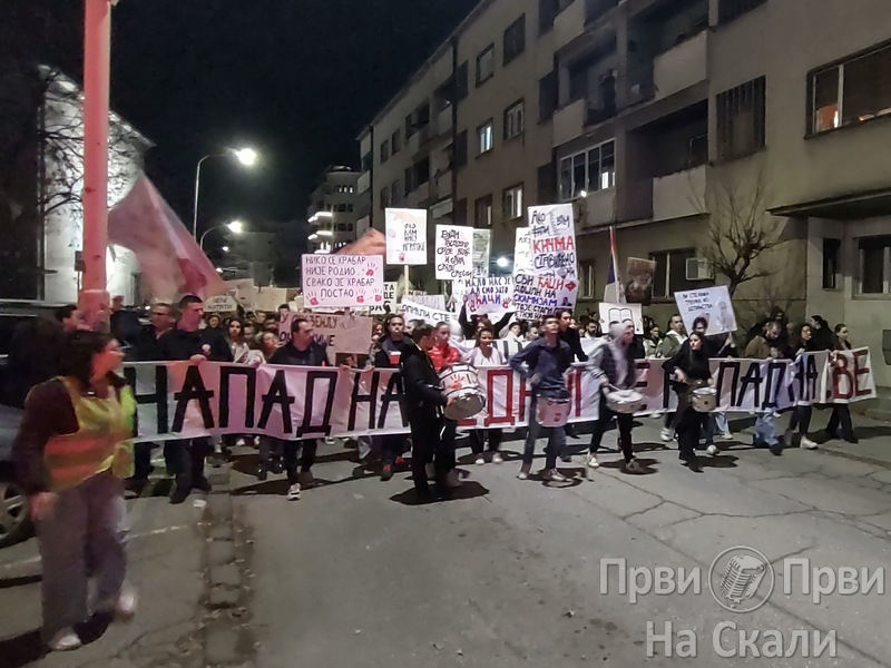 PRVI PRVI NA SKALI BIA i SNS lokacije burnog protesta Kragujevcana 2