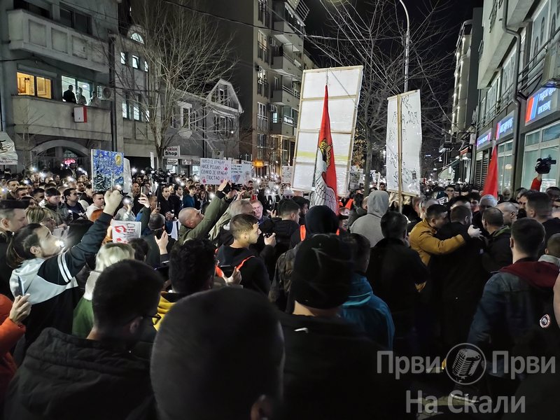 PRVI PRVI NA SKALI BIA i SNS lokacije burnog protesta Kragujevcana 6