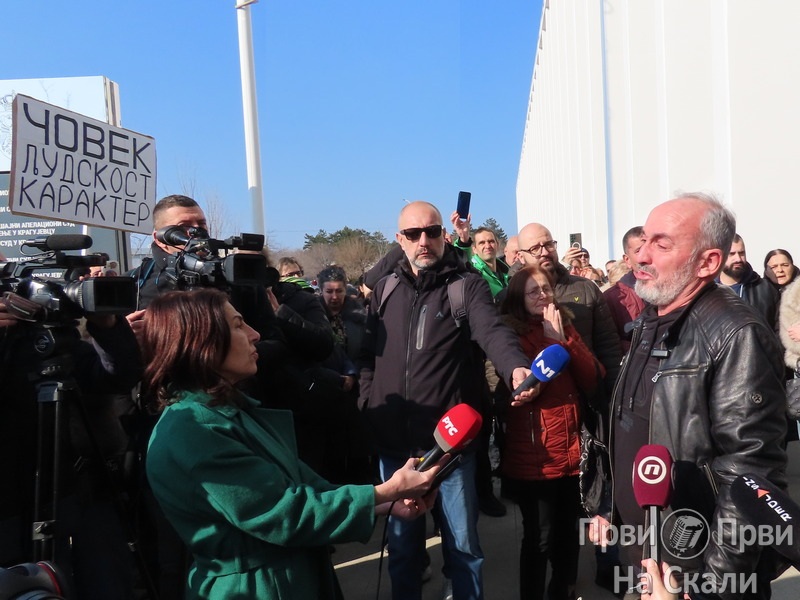 PRVI PRVI NA SKALI Tata te nije spasio, nije te sacuvao, ali te nije izdao, nije te prodao - Milovan Milivojevic ispred Apelacionog suda 2