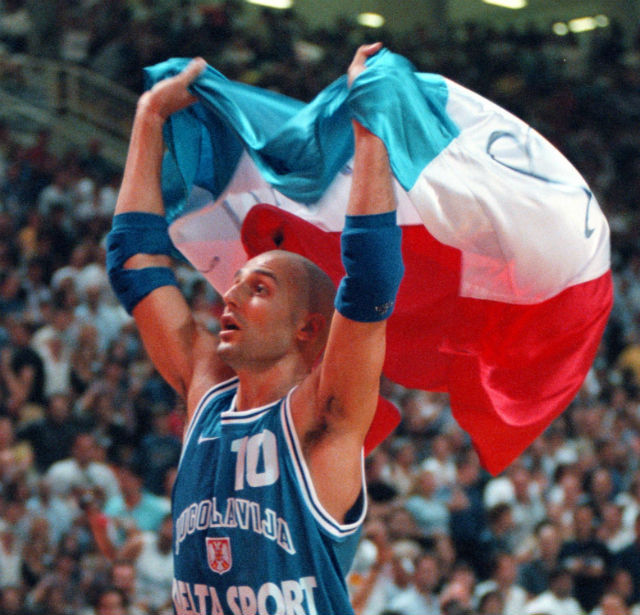 Jugoslavija-Rusija 64:62 (SP - Atina, 1998); Doček košarkaša