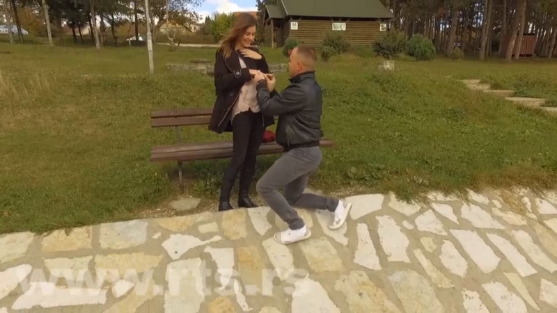Kad Igor zaprosi Maju, uz pomoć prijatelja i drona! (VIDEO)