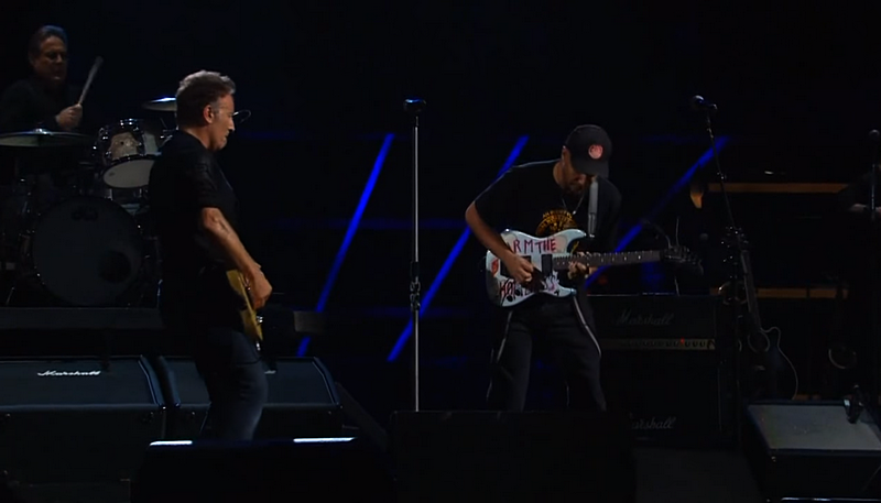 Bruce Springsteen & Tom Morello - Ghost of Tom Joad (Madison Square Garden, NYC 2009)