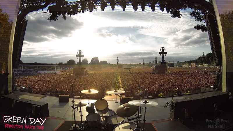 Green Day Crowd Singing Bohemian Rhapsody - Hyde Park July 1st, 2017