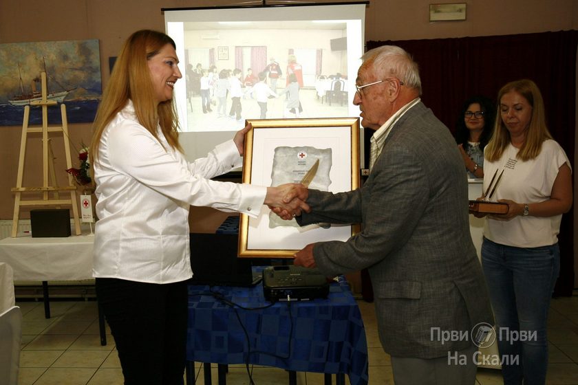 Aleksandra Petrović dobitnica nagrade Crvenog krstog ’Zlatno pero’