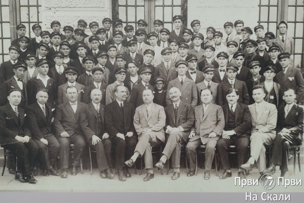 Profesori i maturanti Muške gimnazije - August Černe, oko 1935.