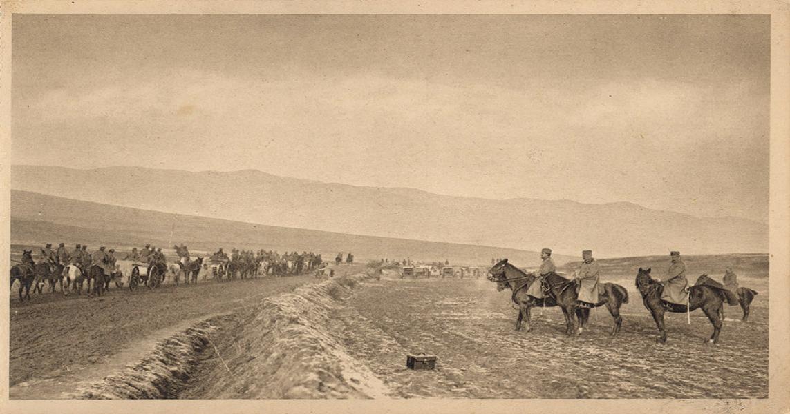 Regent Aleksandar vrši smotru artiljerije po osvajanju Bitolja. 1912.