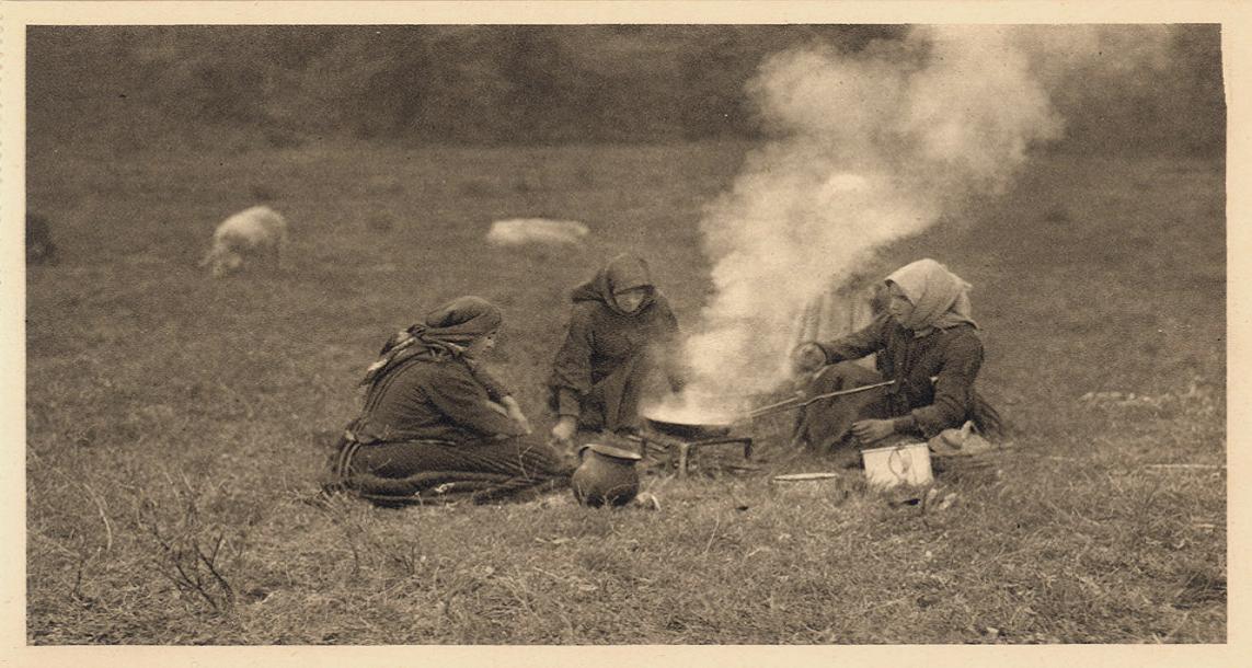 Muževi na frontu, a žene u pozadini. 1915.